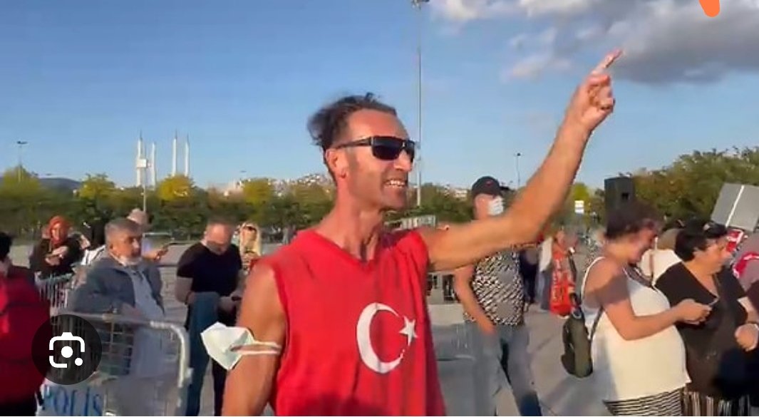 Ağabey, senden özür diliyorum. Sen haklıydın, cahilmişiz. Ayrıca Bill Gates kazığa oturtulmalı.