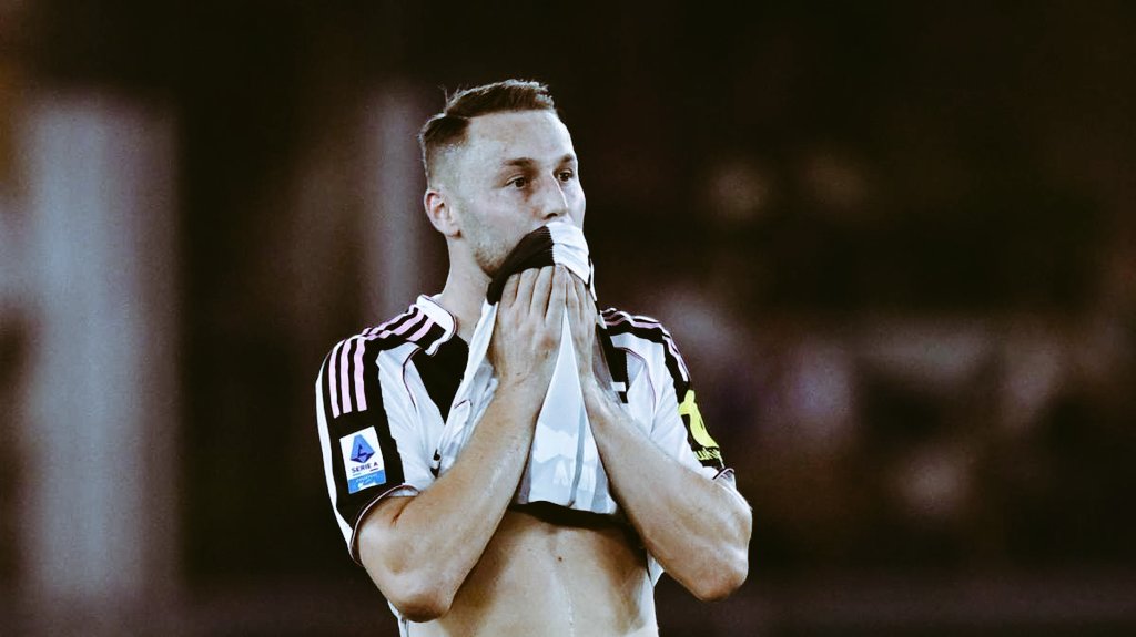 Kino16K's tweet image. Dopo la prestazione opaca di Monaco
Ieri sera è stato Perfetto

Sempre nella posizione giusta
Mai un errore
Mai una distrazione
Migliore prestazione da quando è alla Juve

Habemus trovato il suo ruolo:
In Panchina per 90 minuti

VIETATO toglierlo dal di li

#Koopmeiners #Juventus