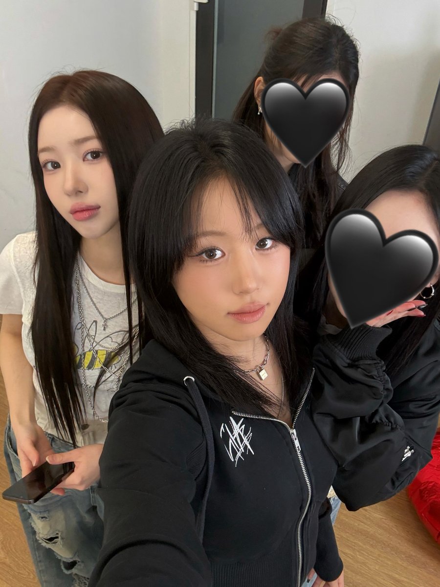 BADVILLAIN_twt's tweet image. 🤳

#이나 #INA
#배드빌런 #BADVILLAIN