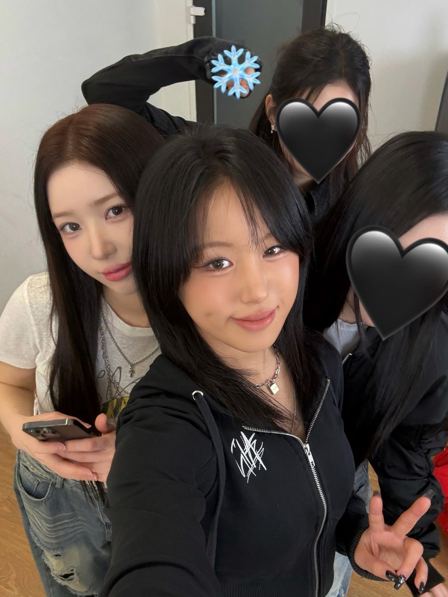 BADVILLAIN_twt's tweet image. 🤳

#이나 #INA
#배드빌런 #BADVILLAIN