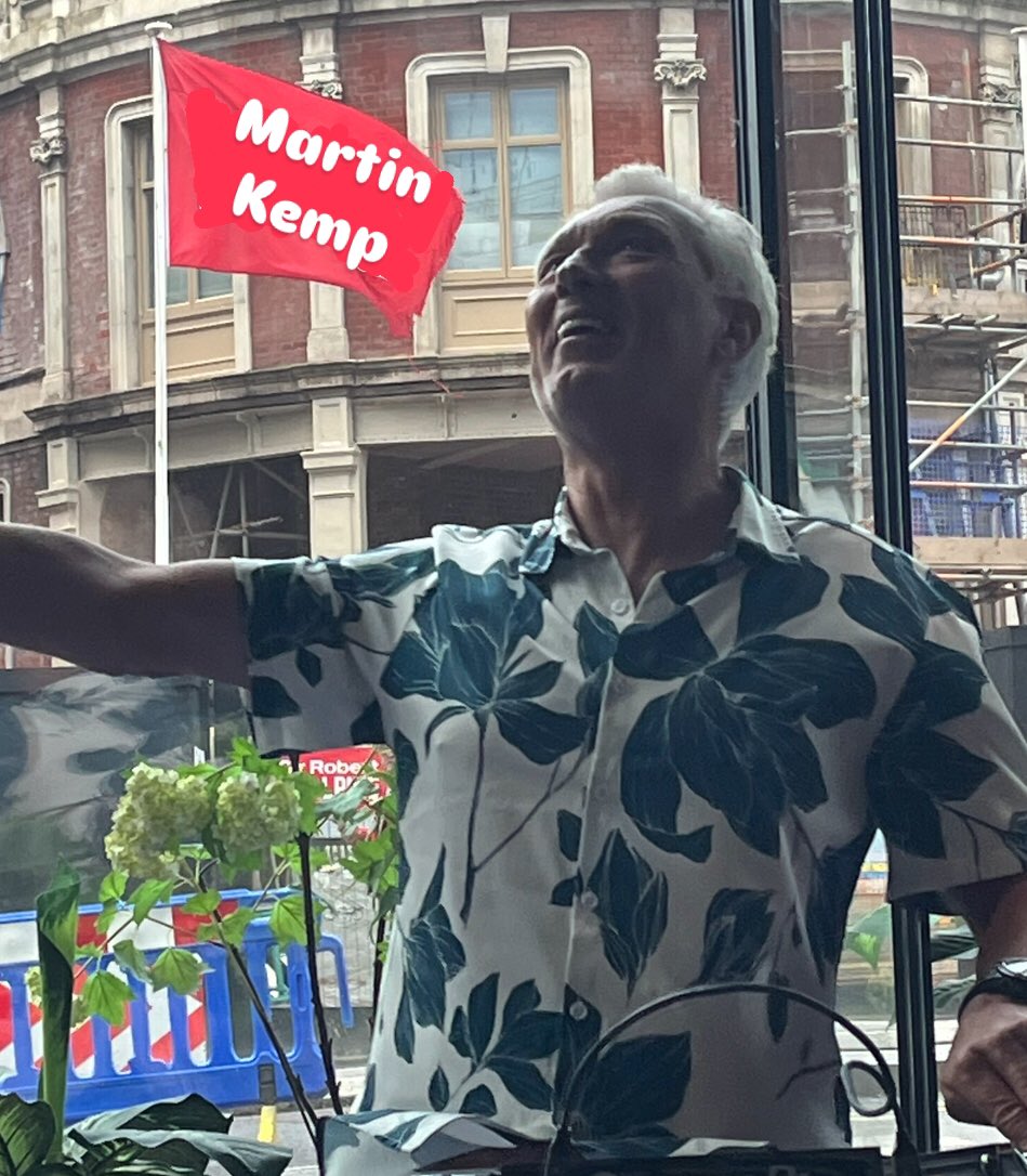 Yvonne 💙 tweet media