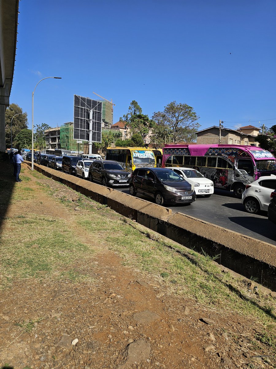 Pattason's tweet photo. Westlands inbound traffic blocked at Skypark building .#matatustrike https://t.co/8Oo1FhXi3W