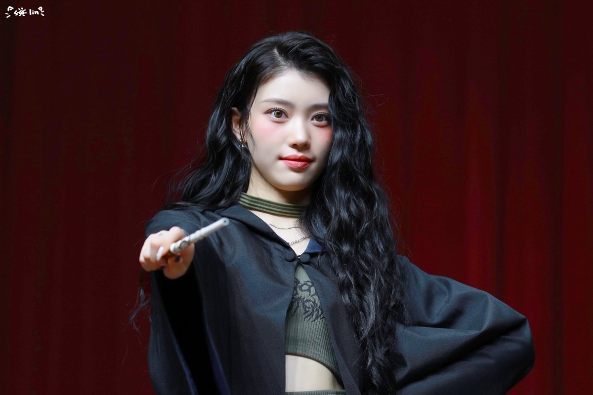 solin1112's tweet image. 250822

해리포터 팅🪄

#케플러 #샤오팅 #션샤오팅
#Kep1er #XIAOTING 
#沈小婷 #シャオティン