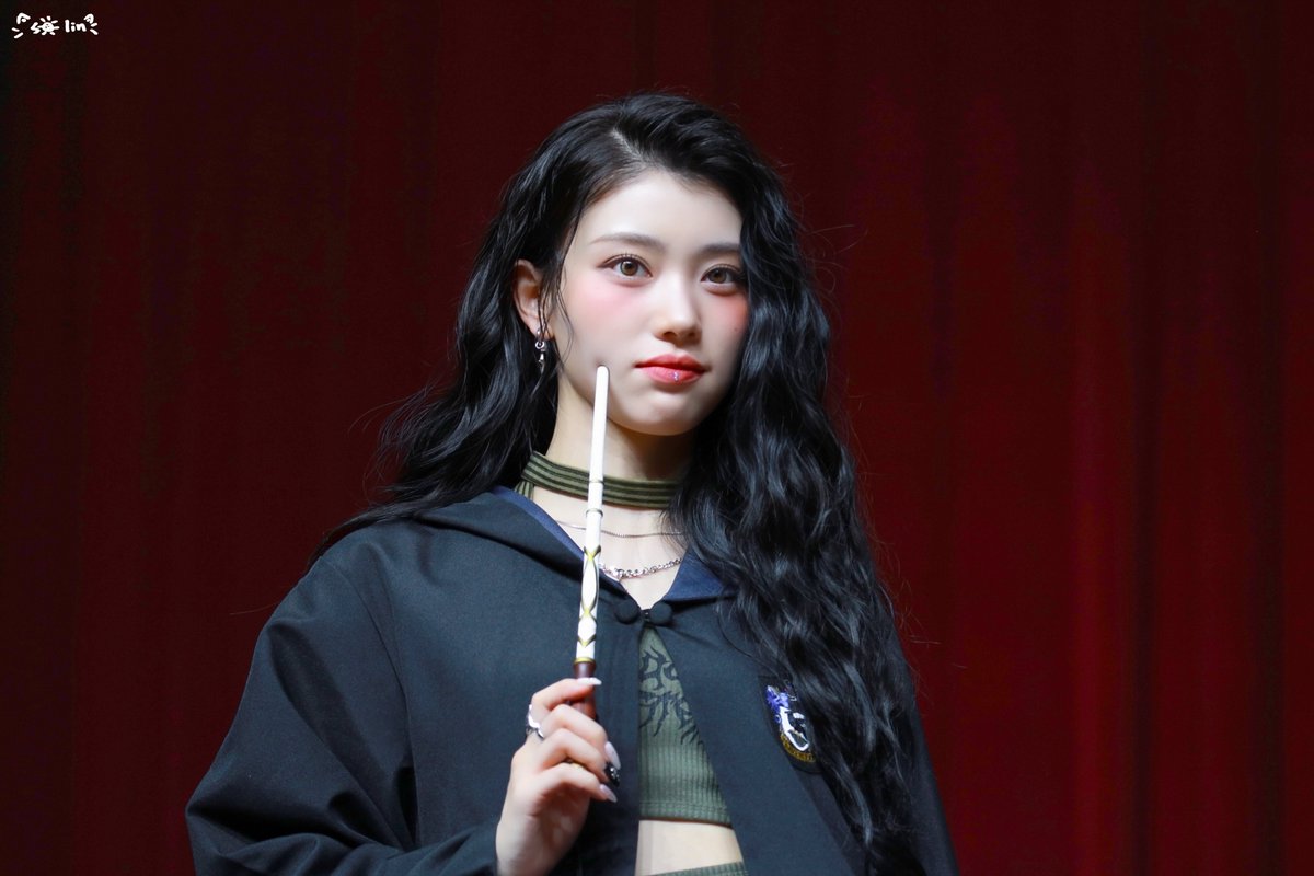 solin1112's tweet image. 250822

해리포터 팅🪄

#케플러 #샤오팅 #션샤오팅
#Kep1er #XIAOTING 
#沈小婷 #シャオティン