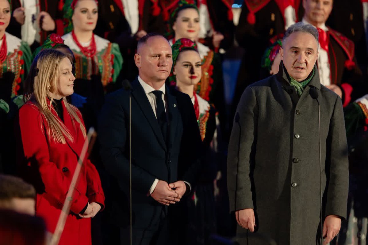 zespolslask's tweet photo. „Święta Noc” bez barier – muzyka, która naprawdę łączy.
Kościół pw. Podwyższenia Krzyża Świętego i św. Herberta w Katowicach wypełnił się nie tylko dźwiękiem kolęd, ale przede wszystkim wspólnotą. https://t.co/oLkGRSECQI