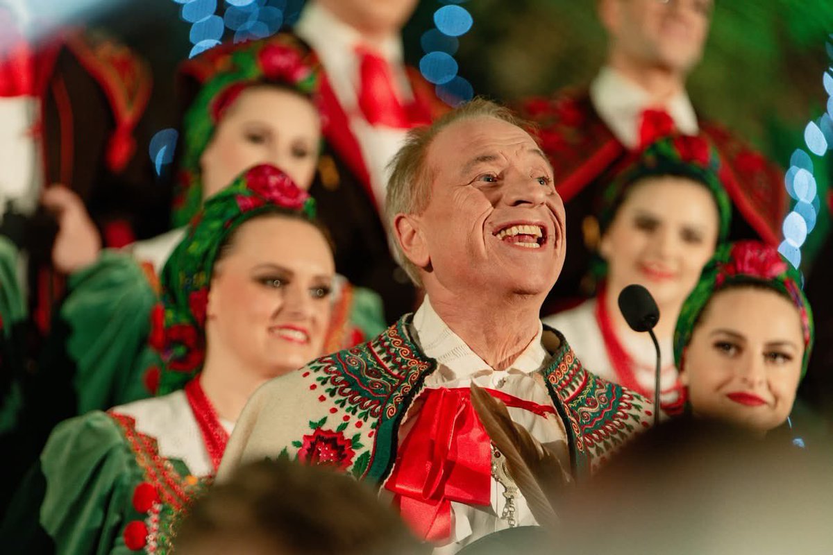 zespolslask's tweet photo. „Święta Noc” bez barier – muzyka, która naprawdę łączy.
Kościół pw. Podwyższenia Krzyża Świętego i św. Herberta w Katowicach wypełnił się nie tylko dźwiękiem kolęd, ale przede wszystkim wspólnotą. https://t.co/oLkGRSECQI