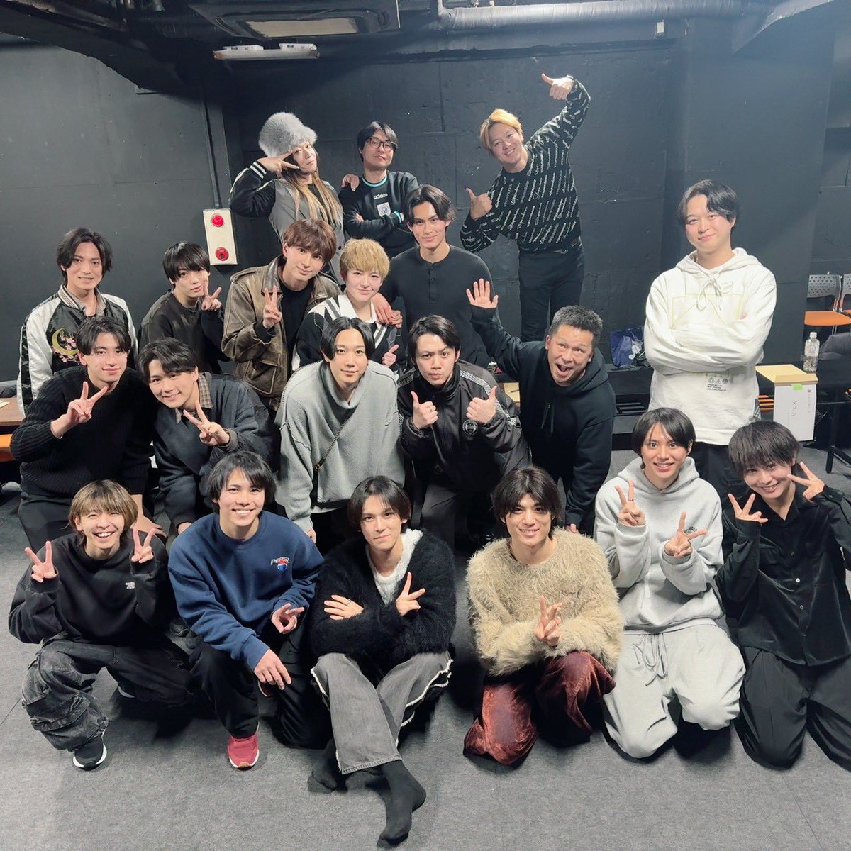 本日 #彩男2026 顔合わせでした‼️

個性豊かなキャストが集まり、読み合わせから爆笑の連続でした🎶

チケットも絶賛発売中🎫✨
初日と千秋楽は埋まりつつありますので、ご予約はお早めに🙇

【チケットURL】
ticketdive.com/event/Palette7…