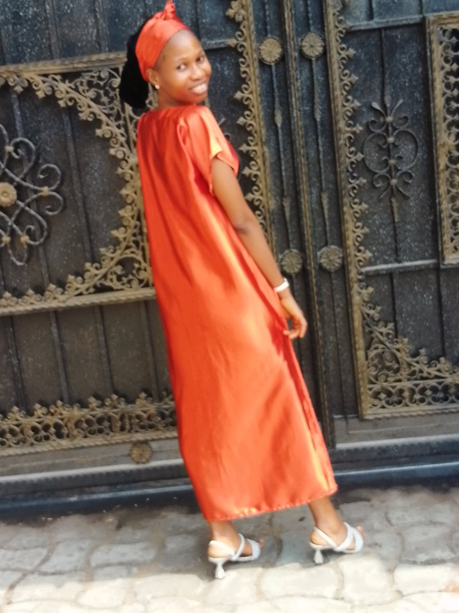 vickyozy1's tweet photo. Rocking my first Sunday's of the month outfit, proudly made by me 
#fashionstyle #February1st #february2026 #outfitoftheday https://t.co/z5fVSzQSY3