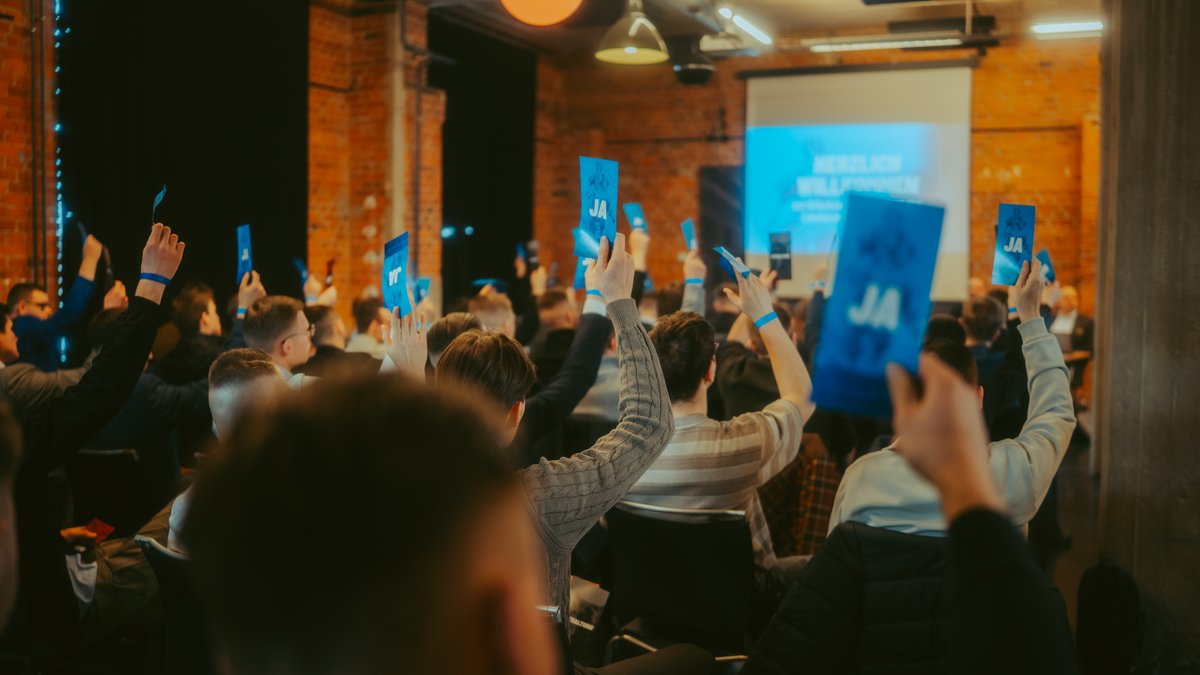 🇩🇪Wir sind die Generation Sachsen!
Gestern gründete sich in Chemnitz der Landesverband Sachsen der #GenerationDeutschland.
👉🏻 Werde auch Du Teil der Generation Deutschland und stelle Deinen Mitgliedsantrag noch heute auf afdsachsen.de/mitmachen/