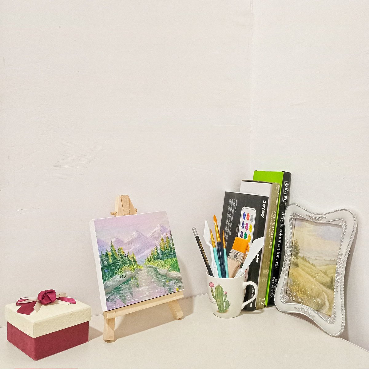 haloo kak! cari hampers pajangan lukisan untuk pacar,teman,sahabat,keluarga ataupun diri sendiri (bisa custom dan yg ready), langsung cek toko aku yaa dapat diskon smpai 15% mumpung 2.2. shopee.co.id/artura.id