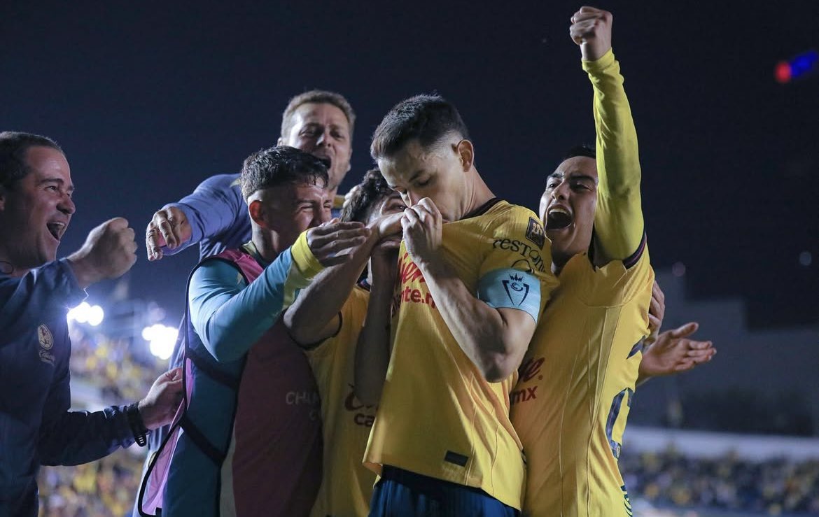 Hoy os hablo con el corazón en la mano.
El 1 de febrero de 2021 me monté en el avión con muchos objetivos, crecer, disfrutar, trascender y ganarme el cariño de un club gigante con millones de aficionados. Tenía una idea del equipo y el País al que llegaba, pero todo superó mis