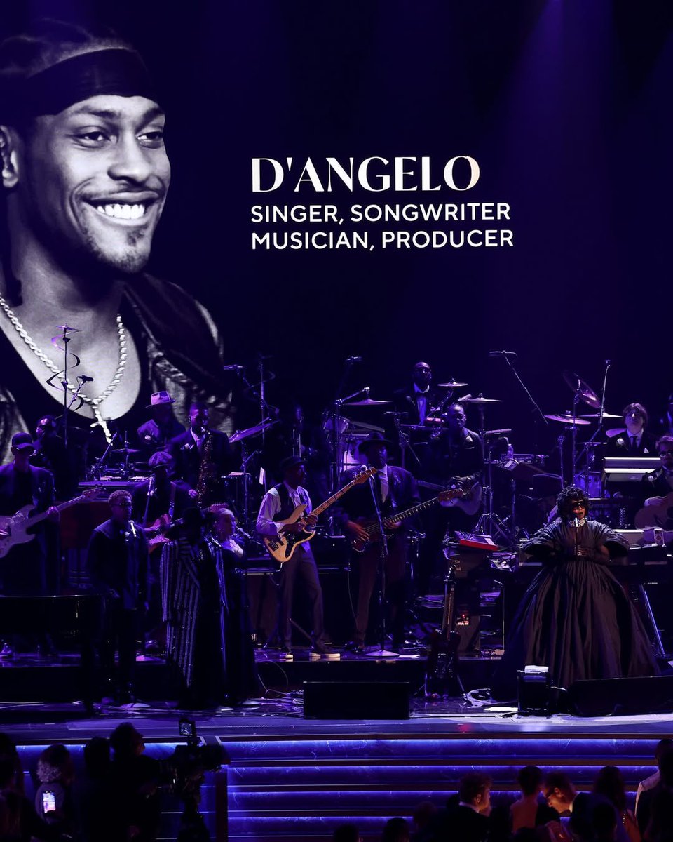 RealOnesKnow_'s tweet image. Lauryn Hill and Wyclef Jean reunite Fugees to lead star-studded Grammys tribute to D'Angelo and Roberta Flack featuring John Legend, Chaka Khan, Leon Bridges, Raphael Saadiq, Lucky Daye and more.

#LaurynHill #DAngelo #RobertaFlack #GRAMMYs #RealOnesKnow