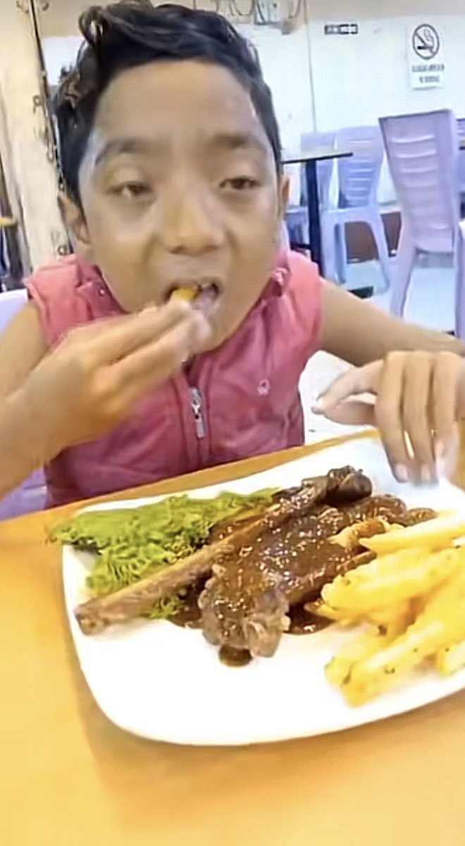 ameydeen_'s tweet image. Tak sia sia kau makan lamb chop dik, sekarang dah jadi gangster.

Kredit : mamasita