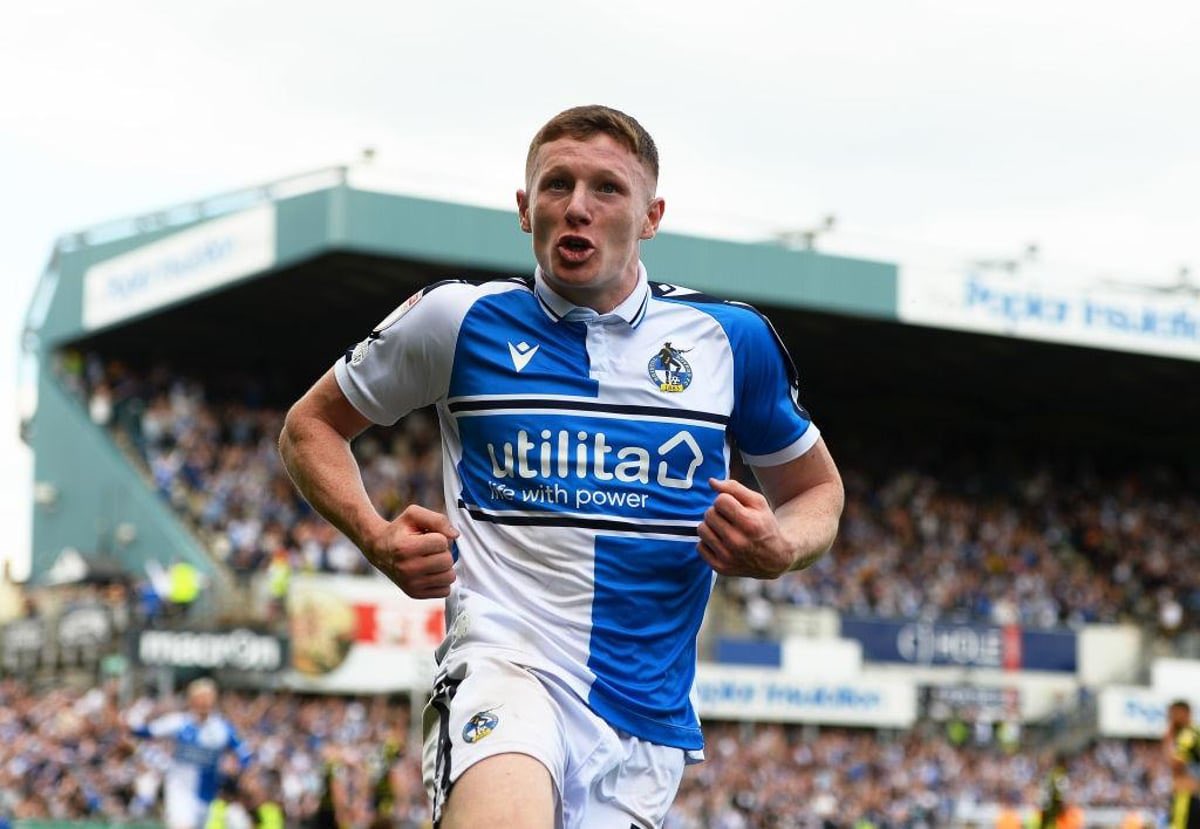 charlie_hayne96's tweet image. Happy #DeadlineDay Gasheads 👀✍🏻

4 years ago we signed 19 year old Elliot Anderson on loan from Newcastle in @SkyBetLeagueTwo 

2️⃣1️⃣ games 
7️⃣ goals
6️⃣ assists 

The rest is history. What a player ⭐ 

#UTG #TransferDeadlineDay #Bristol