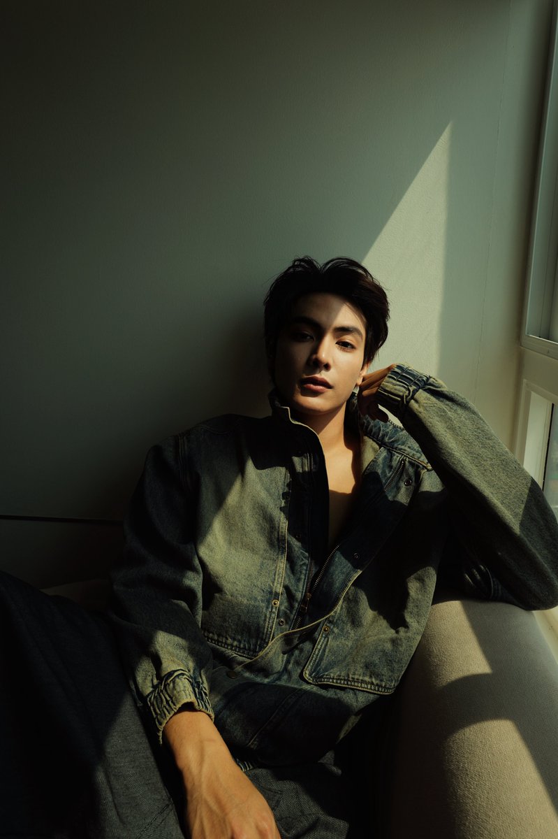 ChenRcj's tweet image. ดีใจมากที่ได้ทำงานกับ DR.PONG วันนี้นะครับ ผมส่วนตัวเป็นเเฟนของทางแบรนด์อยู่ตลอดเลย เซรั่มสูทใหม่เค้าดีจริงตามที่ผมเล่าไปในไลฟ์เลย ของดีชนะรางวัลจากฝรั่งเศสในงบจับต้องถึงตัวได้แบบนี้ ทุกคนต้องลองกันแล้วนะครับ วันนี้เอ็นจอยกับการให้ความรู้เรื่องส่วนผสมมากๆ…