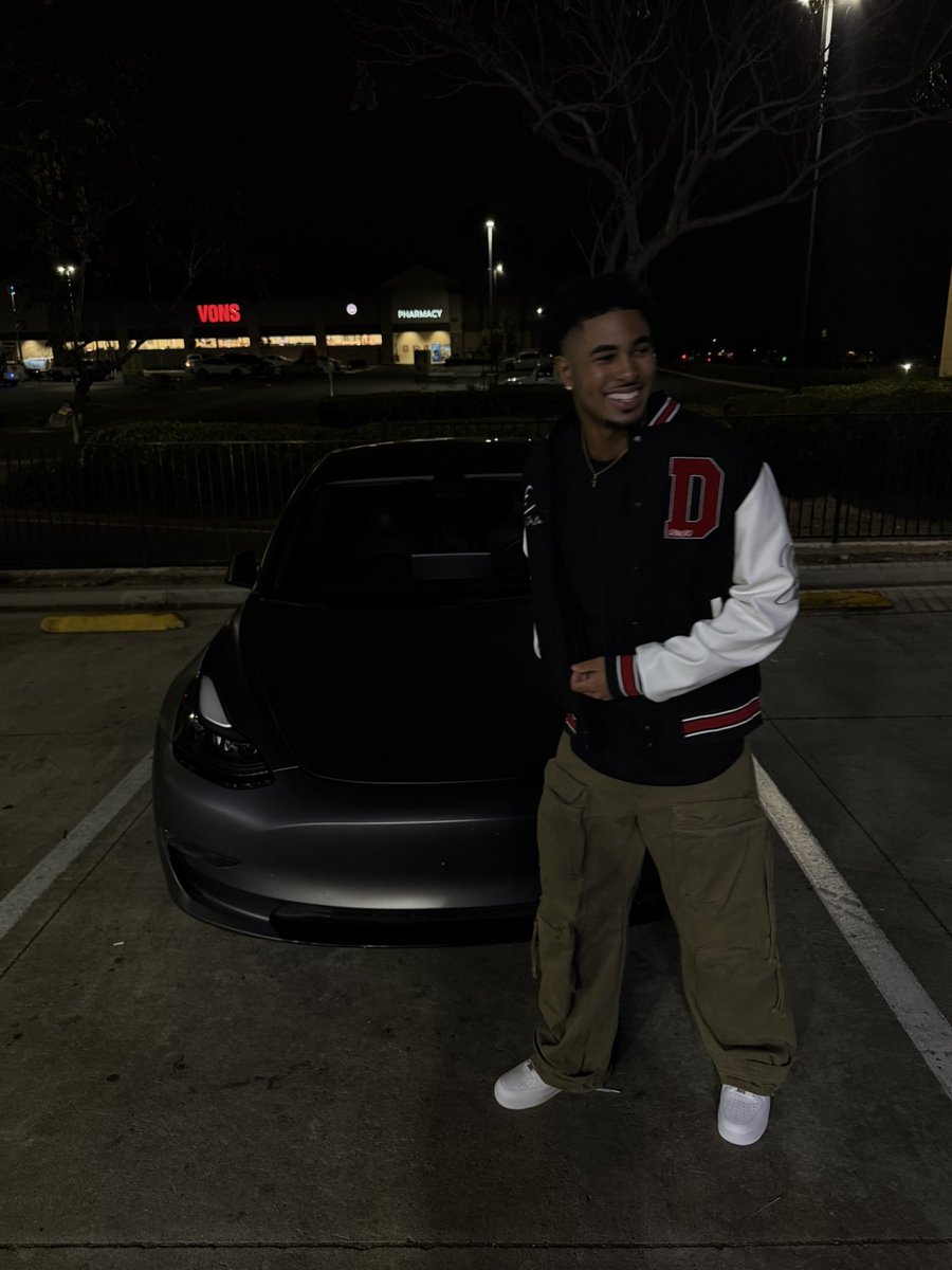 Zae (@iamzaehicks) on Twitter photo 