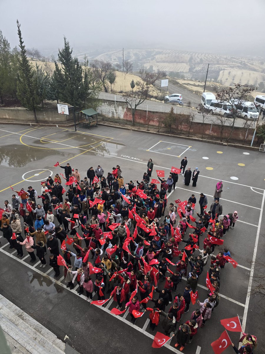 İlk dersimiz bayrak
#BayraklaBaşlayanOkul