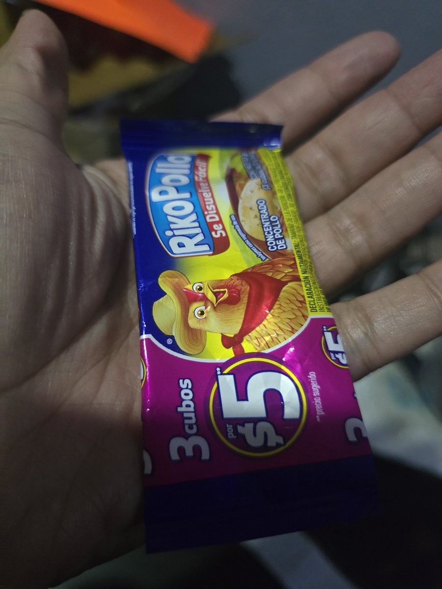 badbiiegabii's tweet photo. Oye @Quala_Mex compre una caja de #Rikopollo y uno de los sobres que contienen 3 cubos, venia vacía, puedes ayudarme ? #help #QualaMexico #QualaHelp @Profeco https://t.co/AGZBlLEonk