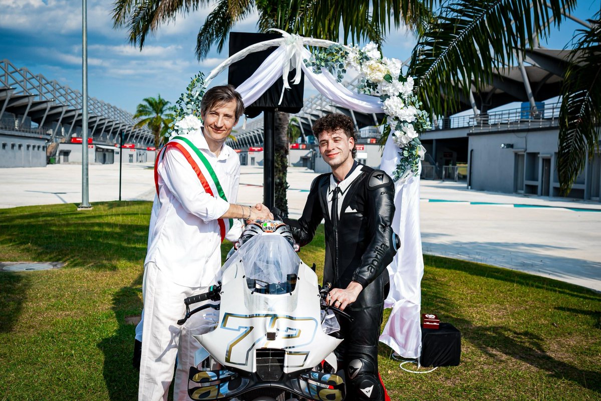 🚨 Bezzecchi sticks with Aprilia for #MotoGP 2027

Well, he's not just staying put. According to Aprilia's (incredible) announcement, he's actually married his bike 💕💍