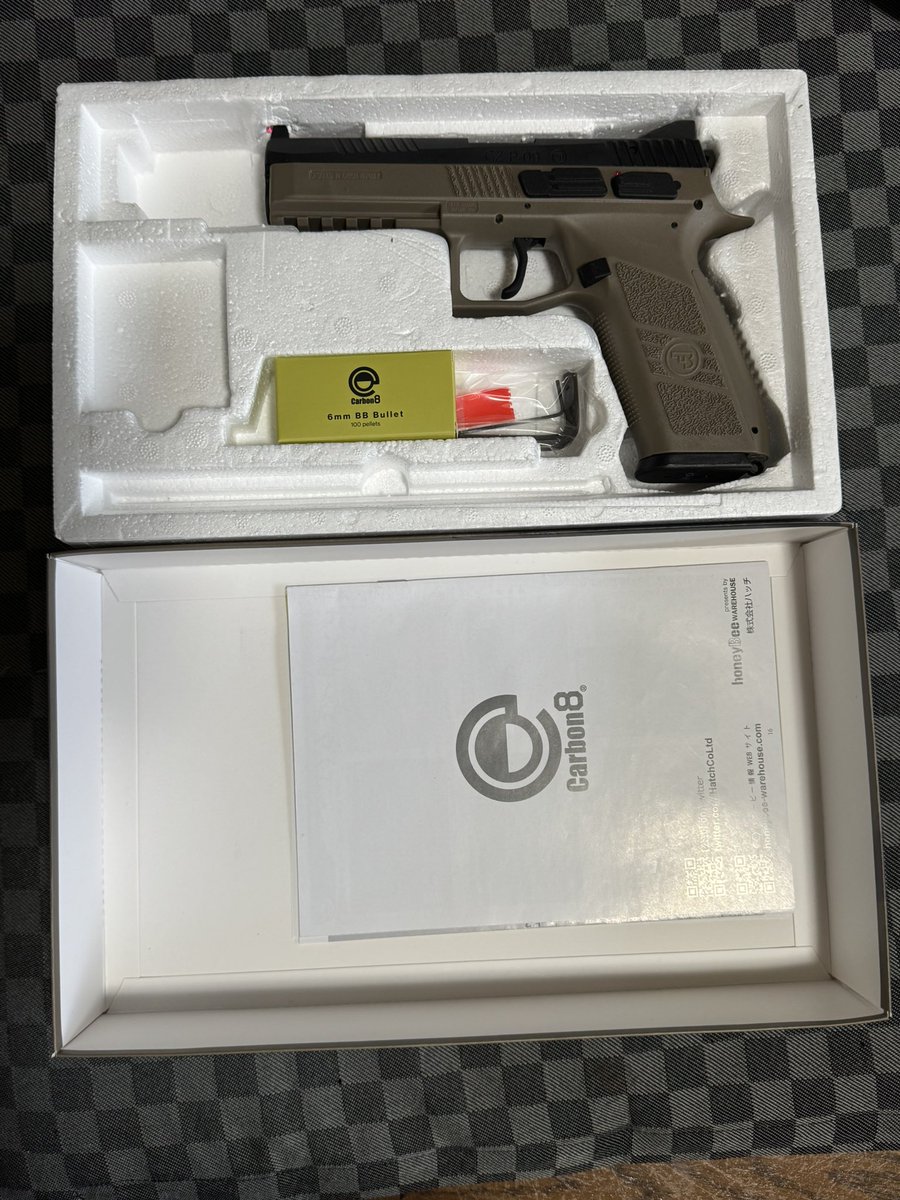 Bird7000F's tweet image. タンカラー初めてだけど良いね
グリップが薄くて握りやすいです
 #CZ #P09