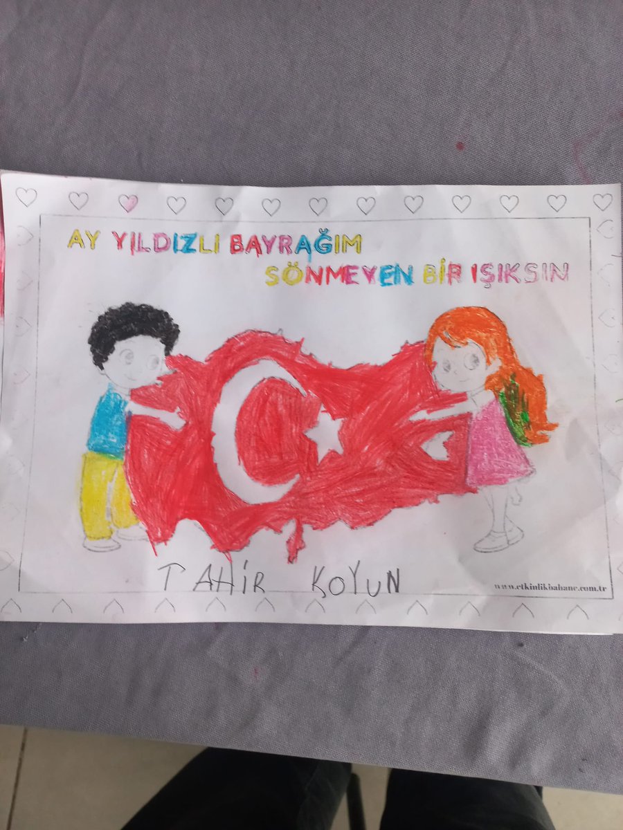 #BayraklaBaşlayanOkul