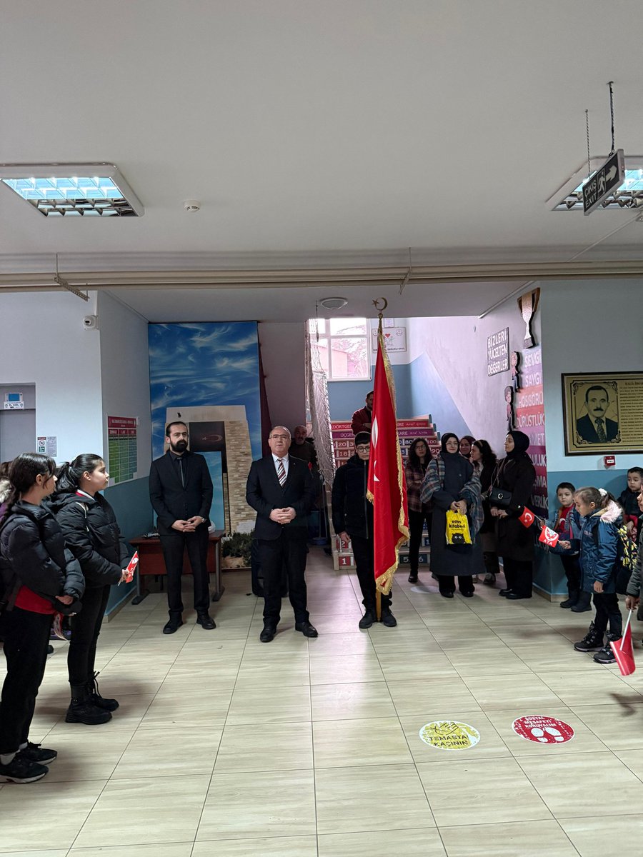 zaramem58's tweet photo. İlçe Millî Eğitim Müdürümüz Sayın Rıfat KALKAN, Reşit Akif Paşa Ortaokulunda, Şube Müdürümüz Sayın Mehmet DURNA ise Halil İbrahim Çifçi İlkokulu/Ortaokulunda Bayrak Törenine katıldılar.
@sivasvaliligi
 @sivasmem 
@ZaraKaymakamlik 
@zaramem58 https://t.co/kKz2QSToKo