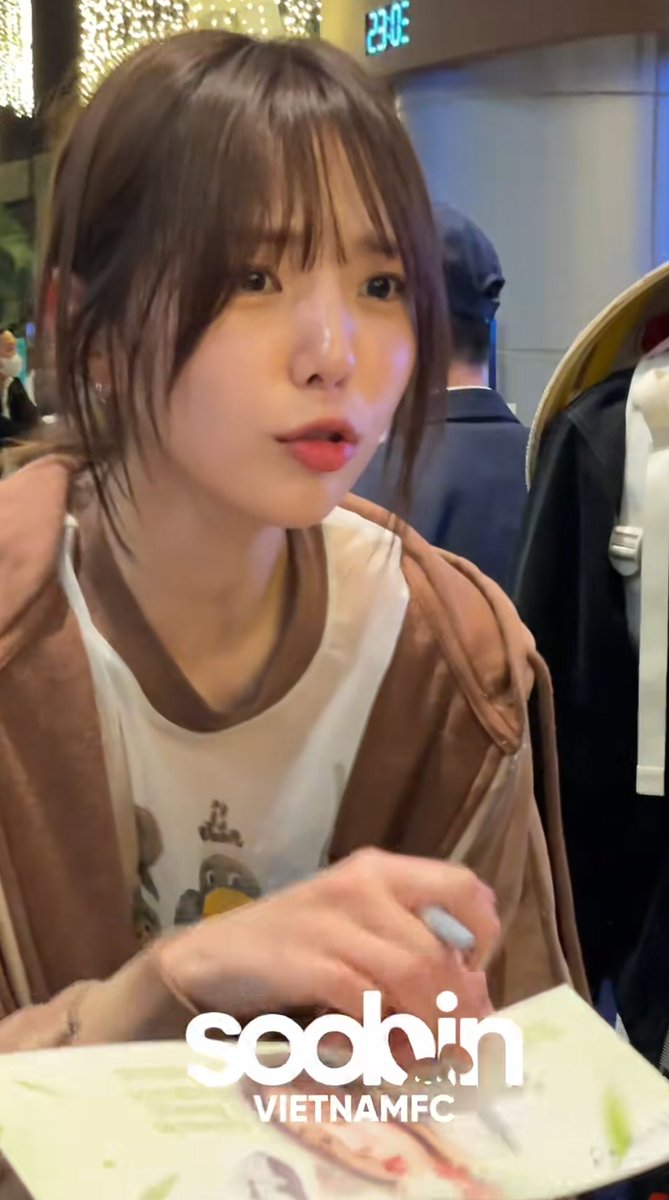 mimiiiins's tweet photo. 蔡秀彬最精了，签反了知道一撒娇就会被原谅 https://t.co/4T917CeYeZ