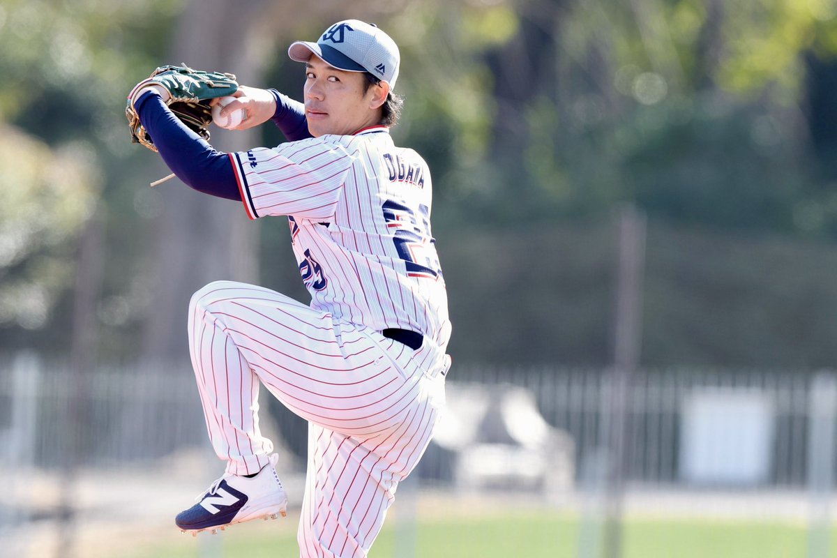 swallowspr's tweet photo. 神宮外苑キャンプ���️

今年もライアン健在 #小川泰弘 投手✨

#swallows #燕心全開 https://t.co/qXV8YEfZCs
