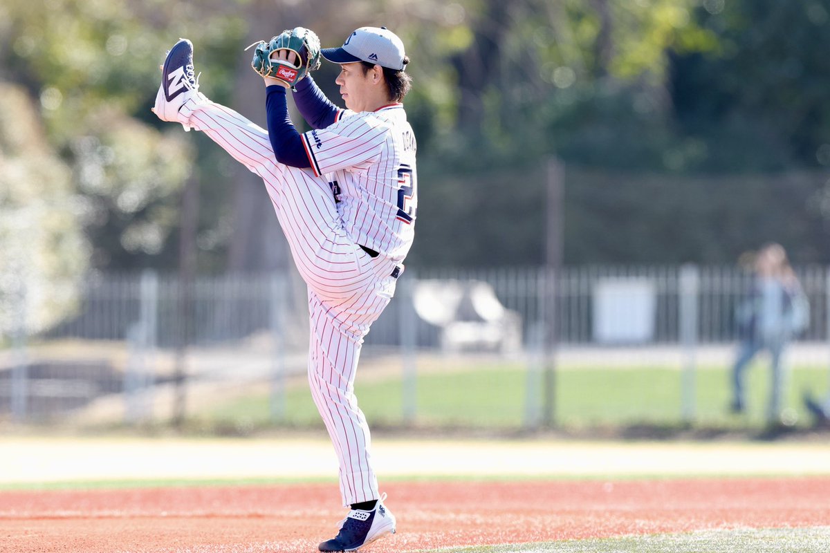 神宮外苑キャンプ⚾️ 今年もライアン健在 #小川泰弘 投手✨ #swallows