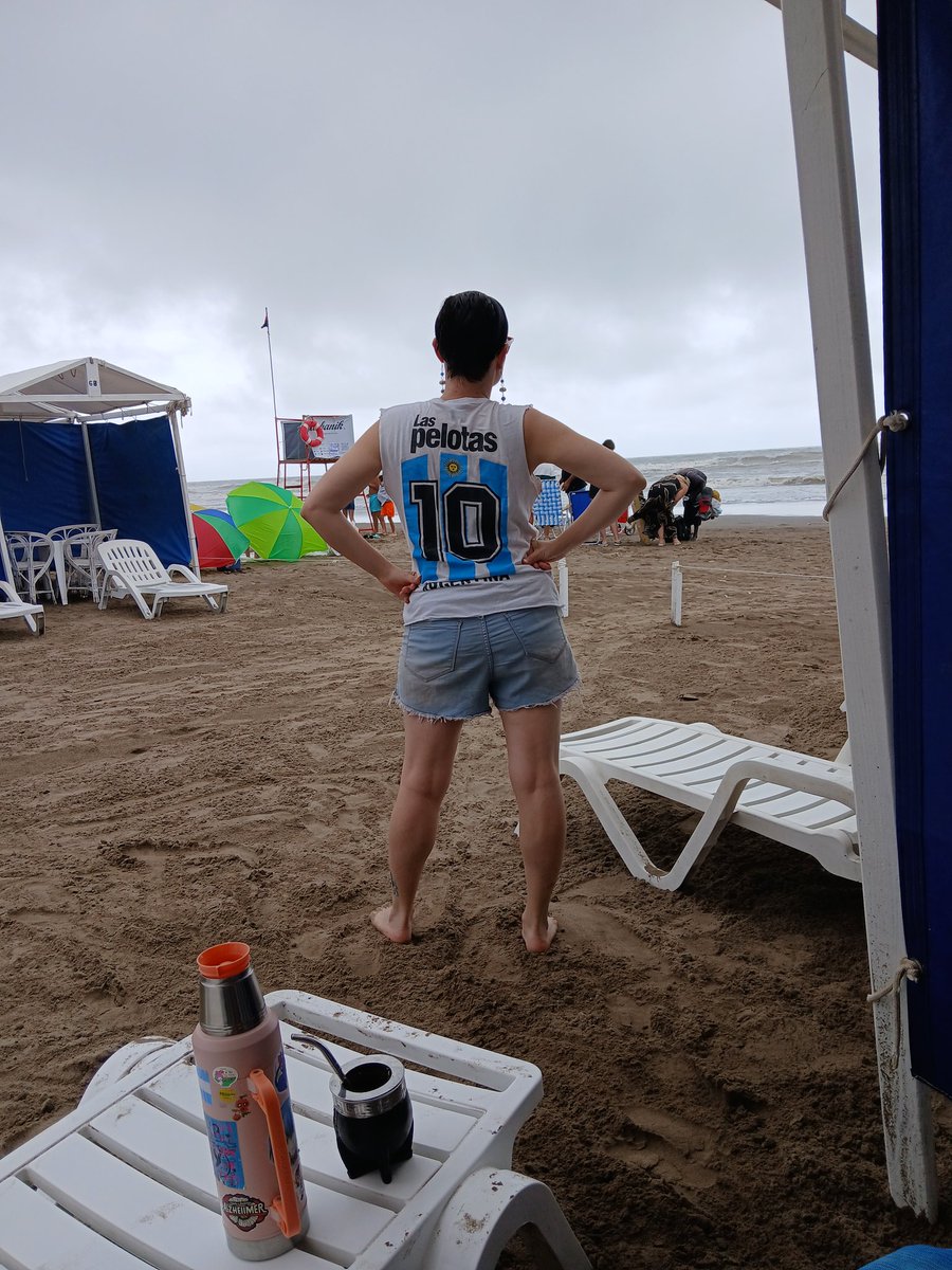 LaMujerrPerfect's tweet photo. Baradero.. te espero.. #baraderorock26 #laspelotas https://t.co/Dok93b2zIj