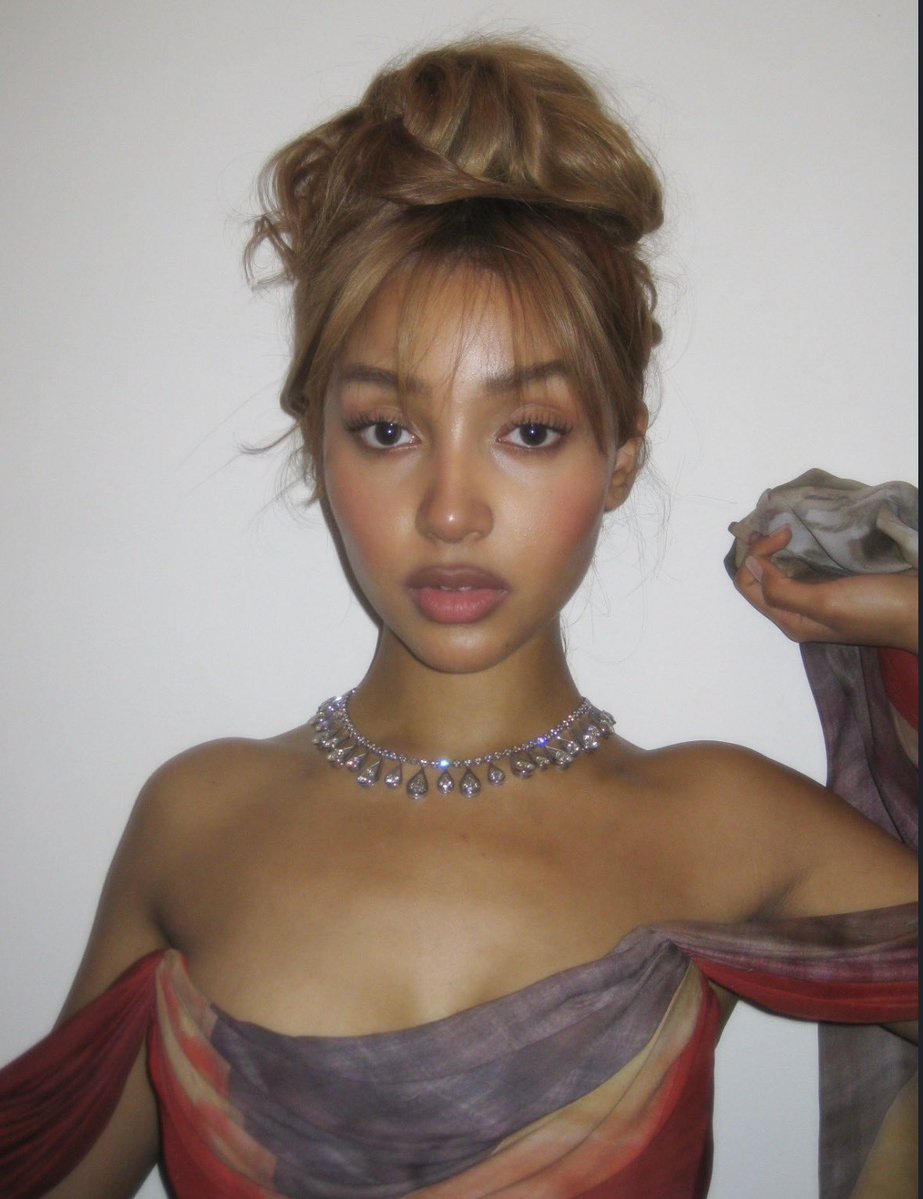 𝓱𝓪𝓯𝓲𝓭 🪽 (@pinkpantheerees) on Twitter photo 