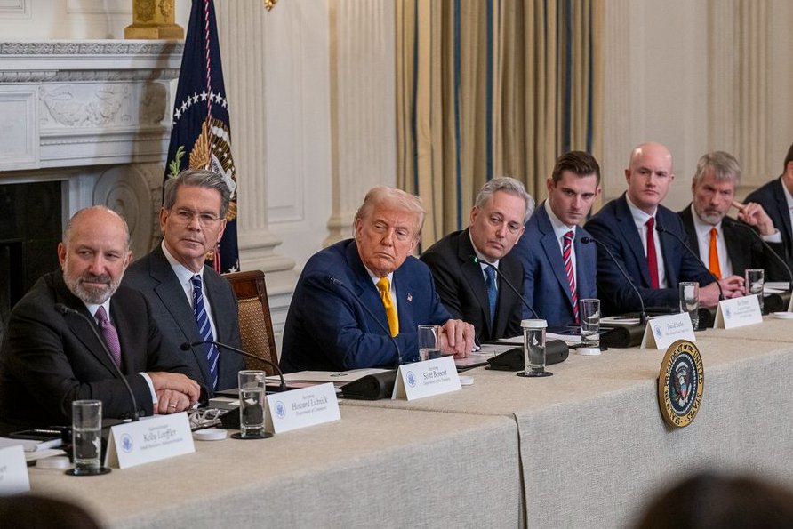 Steph_iscrypto's tweet photo. 💥BREAKING: 

🇺🇸 TRUMP WHITE HOUSE MEETING ON CRYPTO MARKET STRUCTURE IS SCHEDULED FOR TODAY. https://t.co/OOV3t1Ntt7
