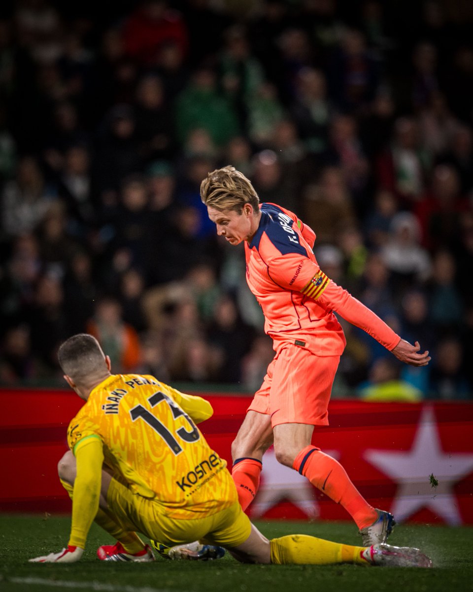 Frenkie has been untouchable for the last month or so.

But in reality, that is his normal level and has been for much longer than just this season.

'But Pedri is better'. He is. The comparison itself tells you at what table De Jong sits, though.

Hint: it's the highest one. 🔝