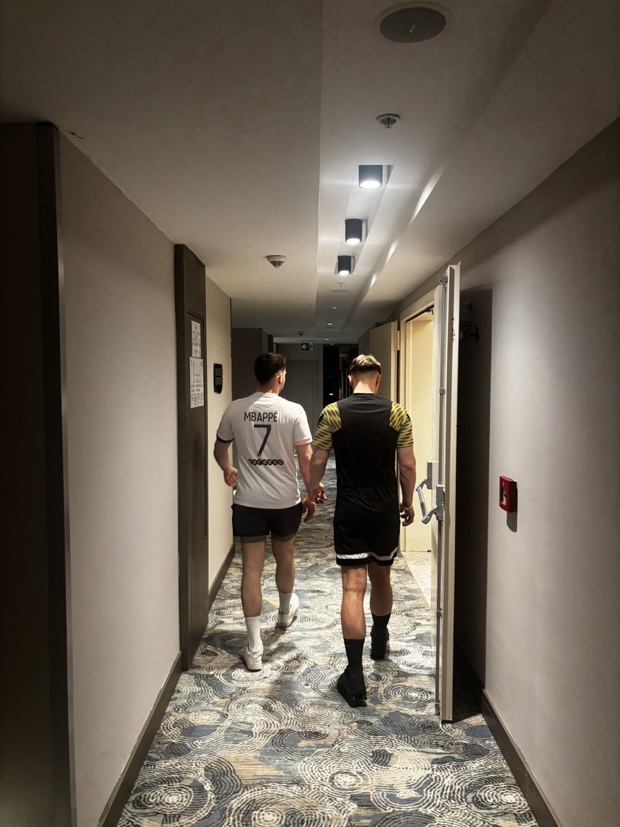 Julian Weiss tweet media