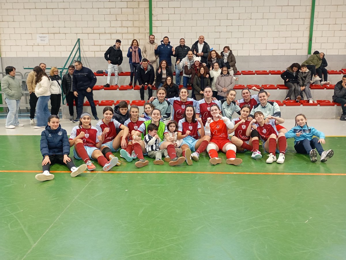 Información ofrecida por <a href="/udzarza/">udzarza</a>

Equipo Senior Femenino Fútsal UD Zarza
Primera División Extremeña Femenina Sala

Jornada 14 de Liga

UD Zarza 3-2 Santa Marta
Alejandra ⚽, Espe ⚽ y Carmen⚽.

Seguimos 💪!
Que bonito es el Fútsal!!!