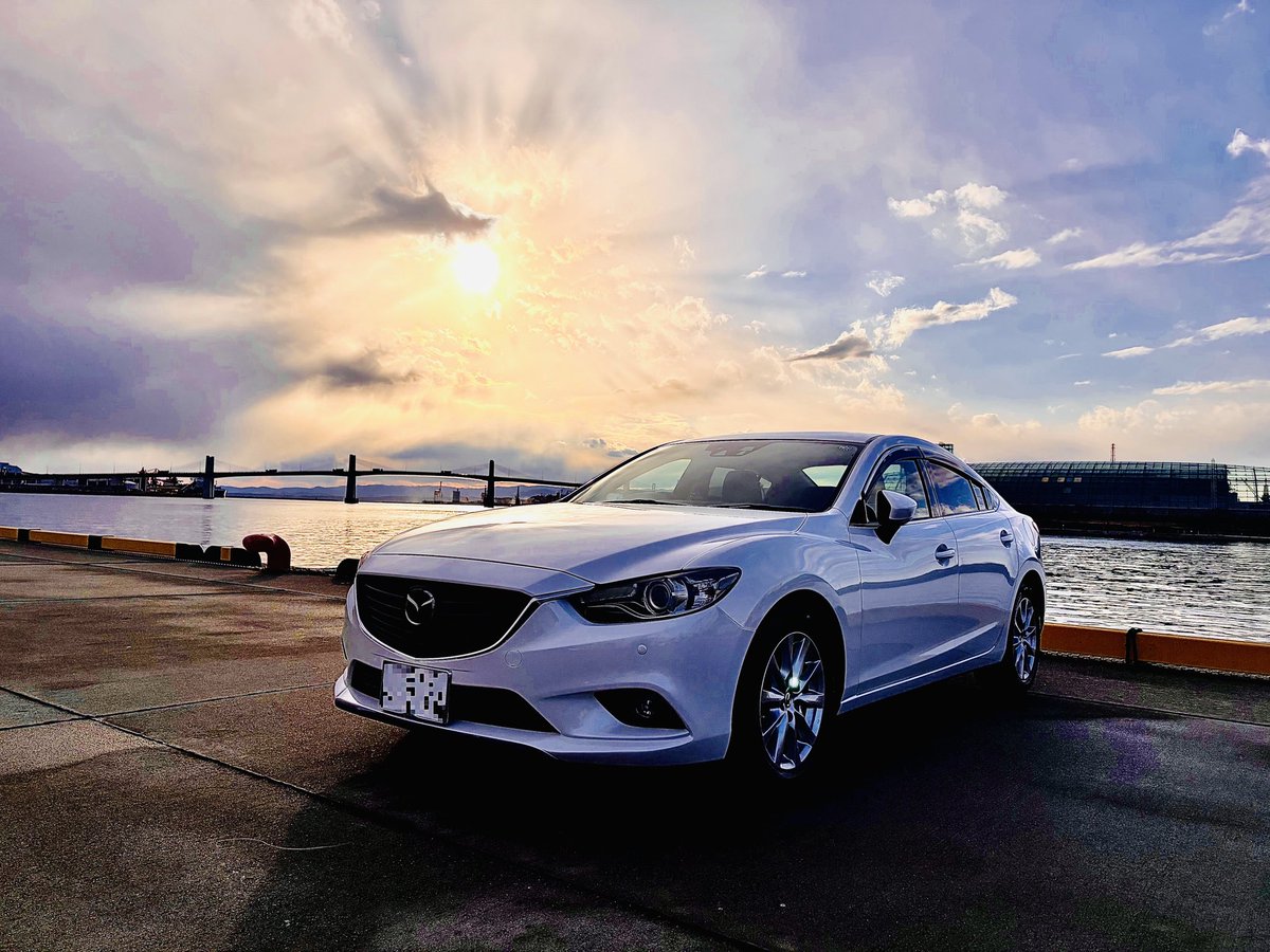 asyura_2455's tweet image. 雨上がりのアテンザ🌇
#mazda
#アテンザ
#atenza
#mazda6