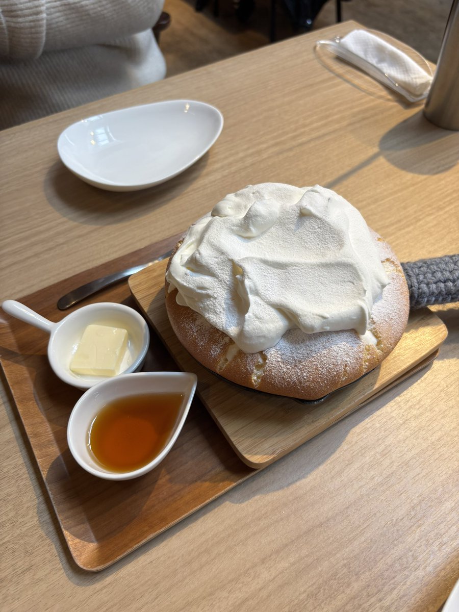 北海道神宮から徒歩でランチへ。昨晩のライブ&amp;メイド喫茶の組合せ、新鮮で面食らったけど、結構楽しめた😁