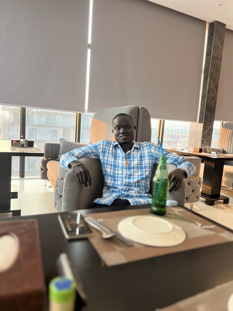 MajakChol1's tweet image. Guess who's not getting flowers 🌹😂👏🏿on 14th of February. 
Definitely it's Me and you 🤣😭.
#likepost.
#GRAMMYs
#EpsteinFiles #GRAMMYs2026 #عاهدناكم_لن_ننساكم #buyingcontent #الهلال #