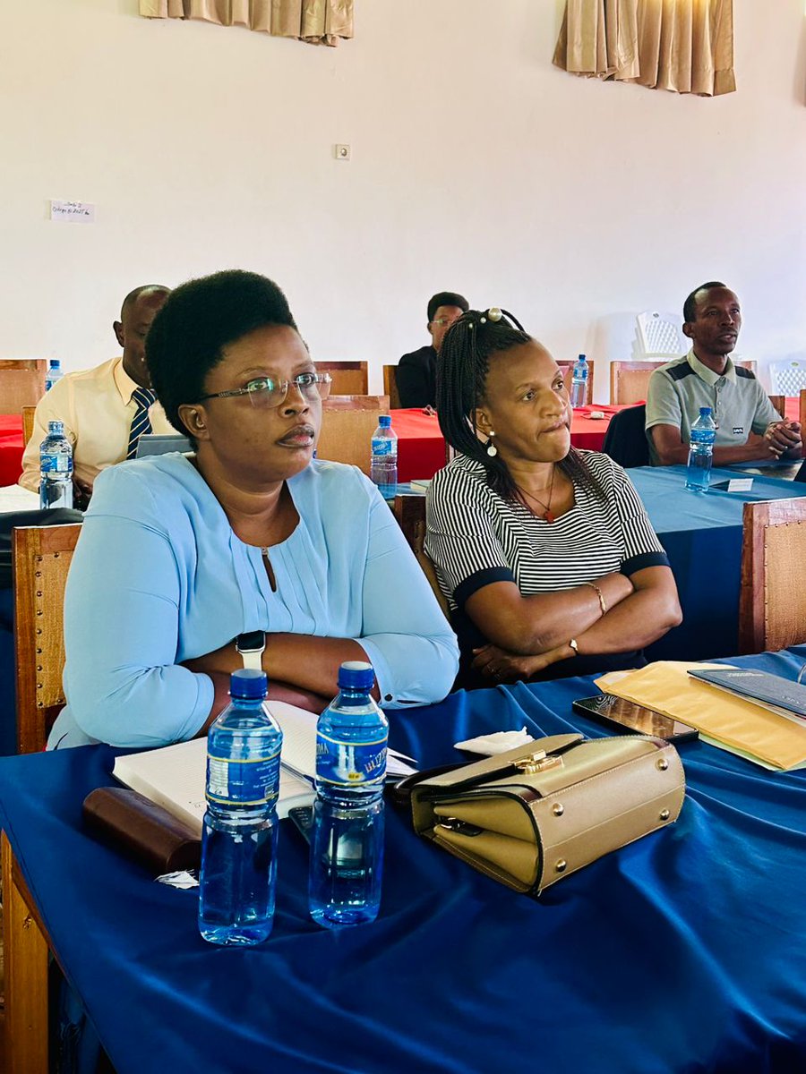 REGIE NATIONALE DES POSTES tweet media