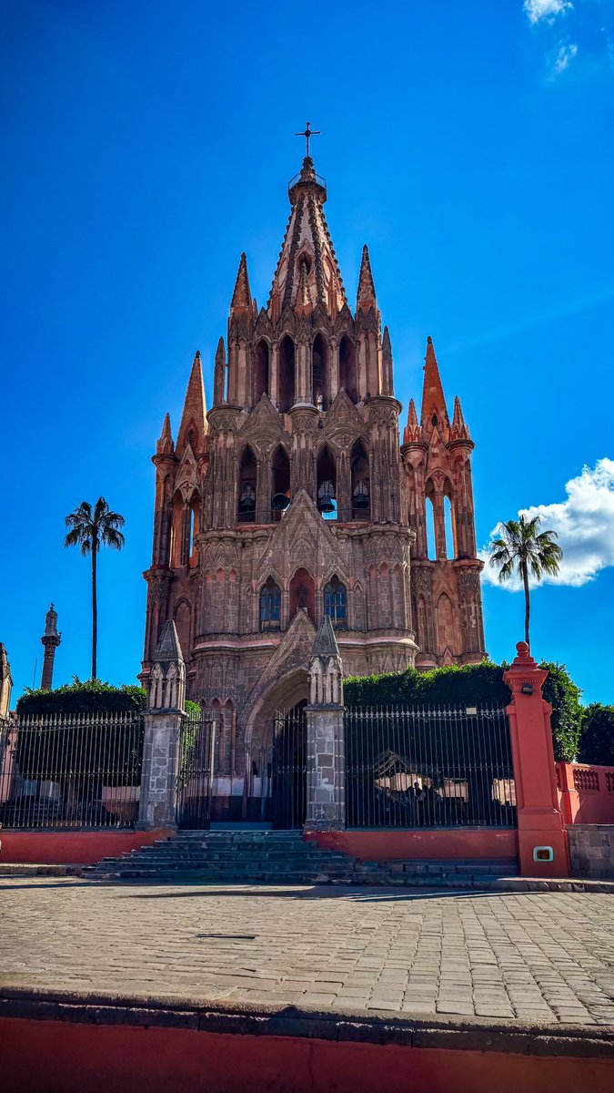 Plasmando28's tweet photo. “Un viaje al corazón de la historia” #sanmiguelallende❤️ #photo #photographer #plasmandomomentos https://t.co/HKWf3X5esy