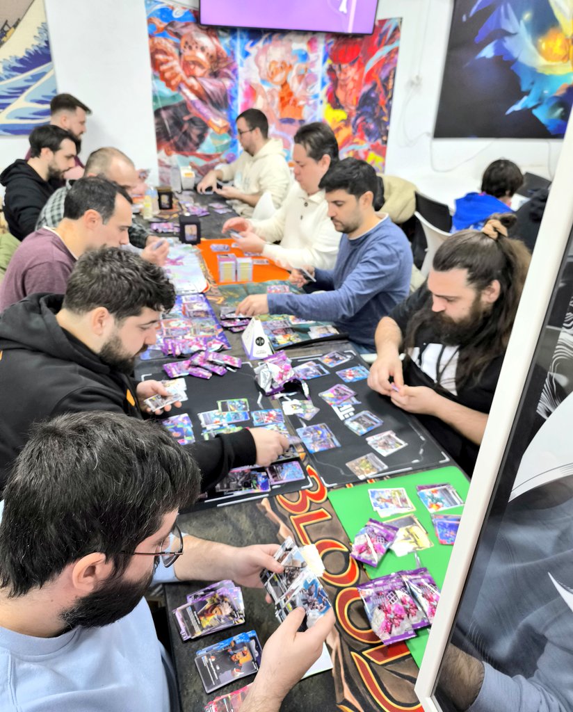 GeekLogía ◬ tweet media