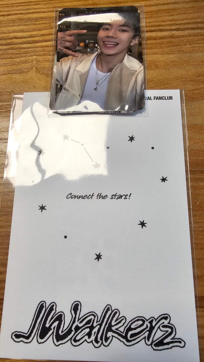 BIBLEHA's tweet image. 2기라서 별 2개인가?ㅋㅋ
심지어 재범이 사진 속 목걸이도 별2개
🥹🌟🌟