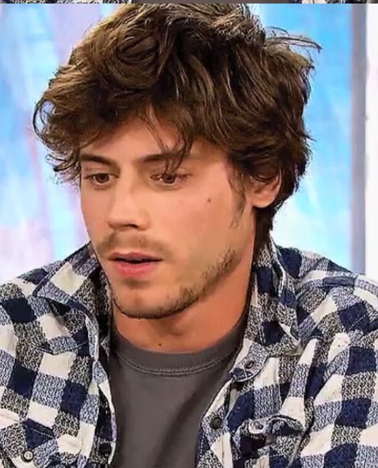 rubyintros's tweet image. hes just fucking gorgeous his whole life 😭