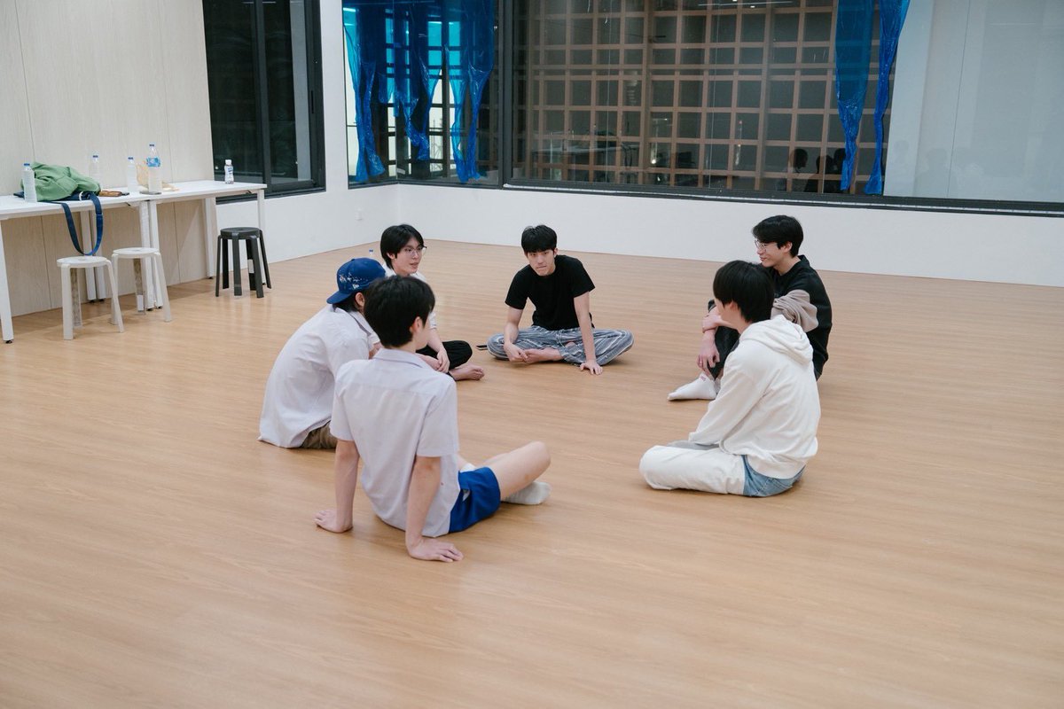 clingyteddy's tweet image. ITS WORKSHOP DAY FOR #WhenOrangesFall, AlmondProgress's new bl

Ko loves oranges, not just any orange, but the ones from his next door neighbor.. the problem? Ko doesn't like his neighbor who is also Ko!

After all there can only be one Ko!!

Coming soon 

#AlmondProgress