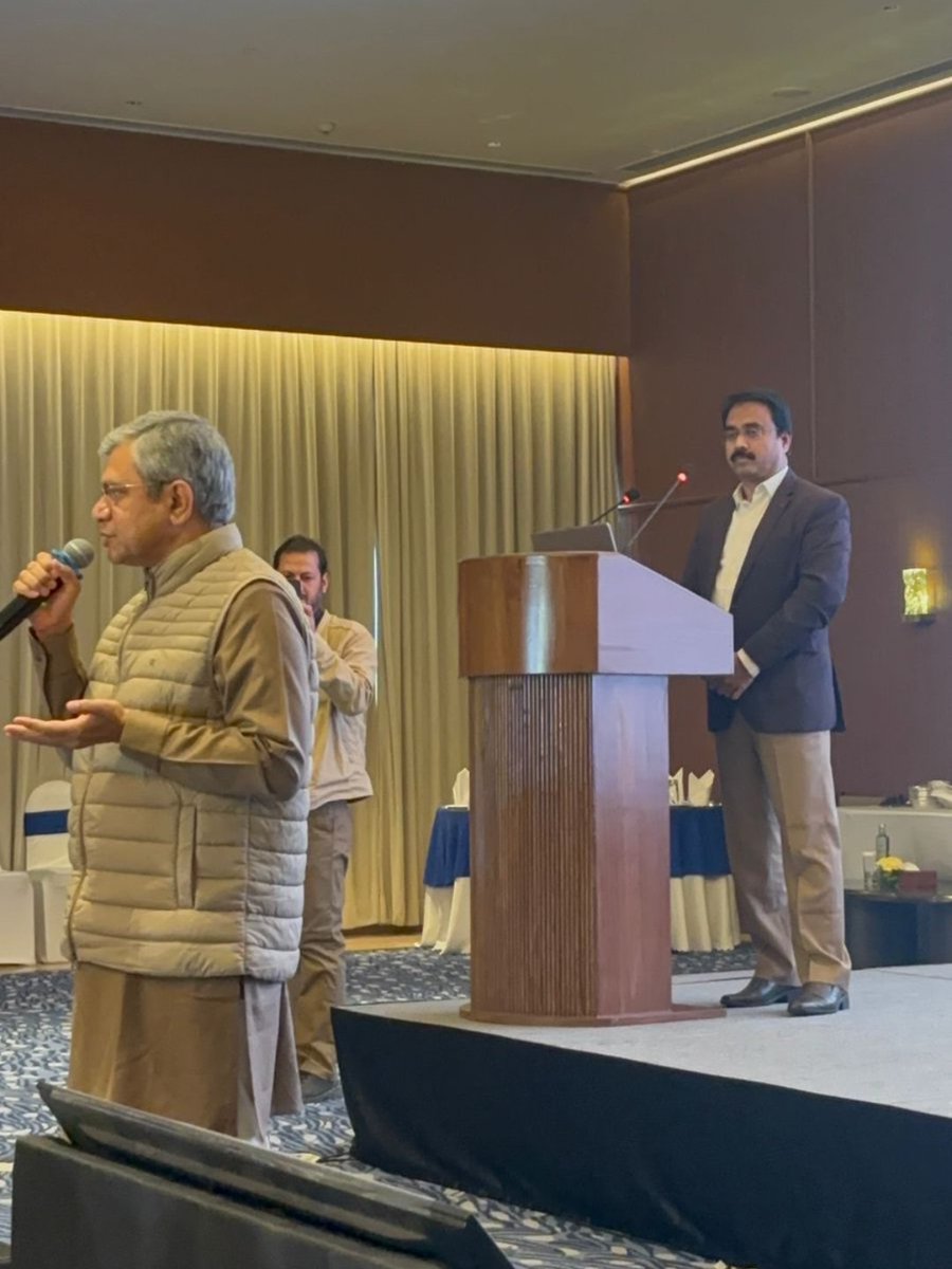 MosChip® tweet media