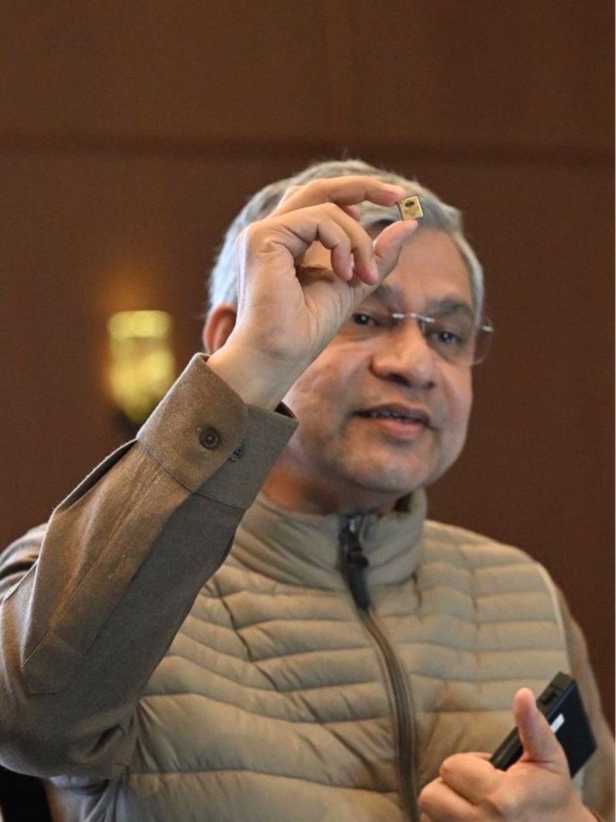 MosChip® tweet media