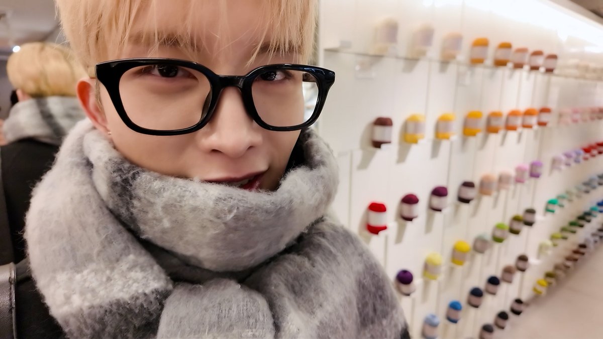 POW OFF | 동연이의 연희동 뜨개 이야기 : knitting vlog🧶 (SUB)
  ⠀
🔗 youtu.be/LTRtNvmM-vw
  ⠀
#POW #파우 #POWOFF #파우오프