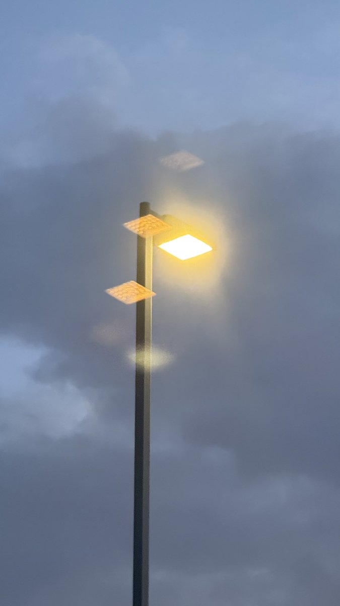 wapple15's tweet image. Your pic reminded me of this #LookUp shot I took last week.