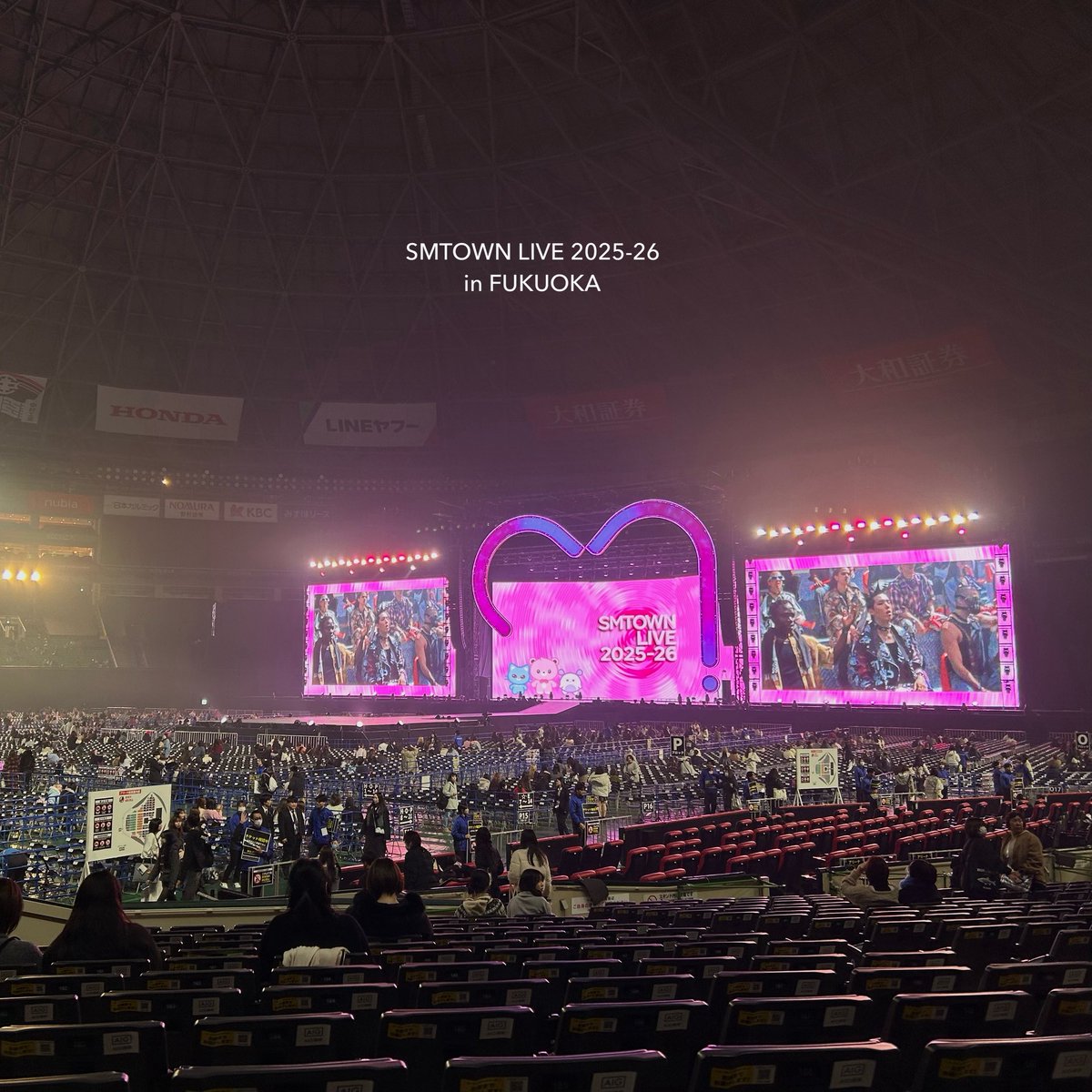 __nuum_'s tweet photo. 母とSMTOWN行って来た〜!!
最高すぎた。4時間半もあったのに一瞬に感じたし、まだまだ見てたかったくらい🥹🫶🏻 https://t.co/yvutcxR9Fr