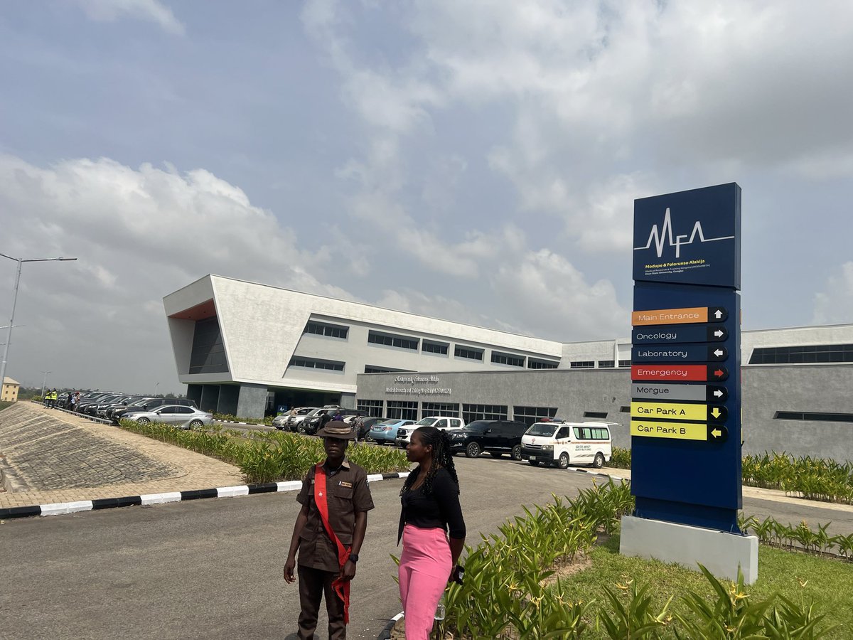 Alkaneseries's tweet image. Meanwhile $25m dollars Hospital/Research facility in Nigeria!